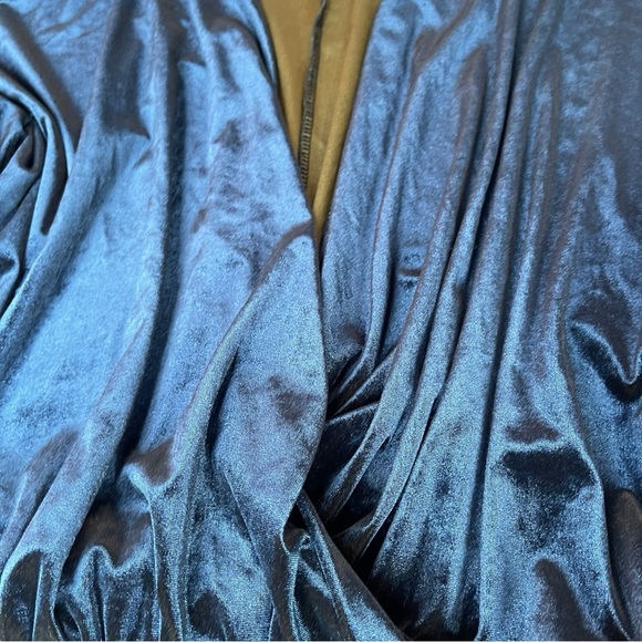 Blue navy velvet long sleeve bodysuit from Dynamite Size Small - Picture 3 of 7